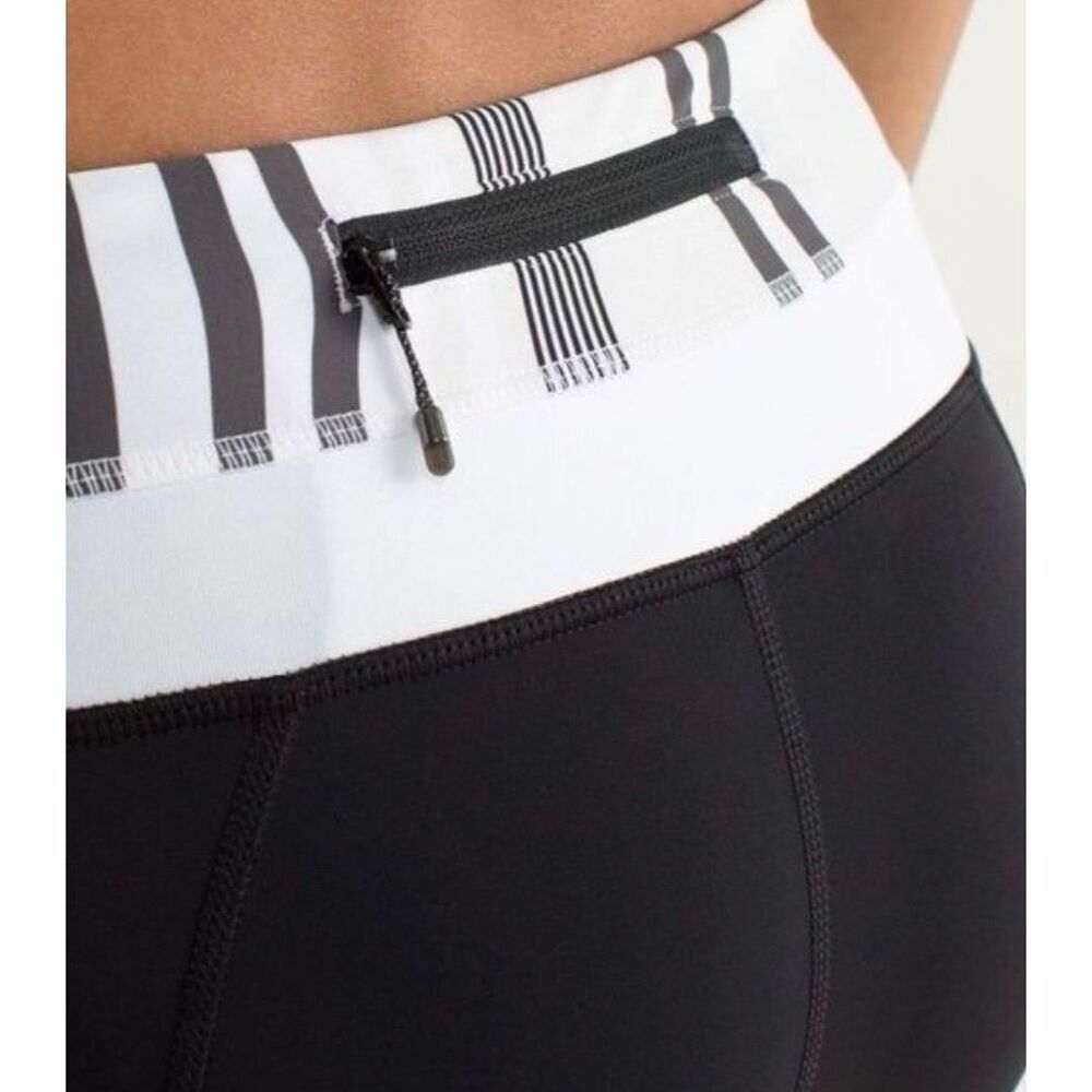 Lululemon Inspire Crop ll Leggings - Picture 4 of 9